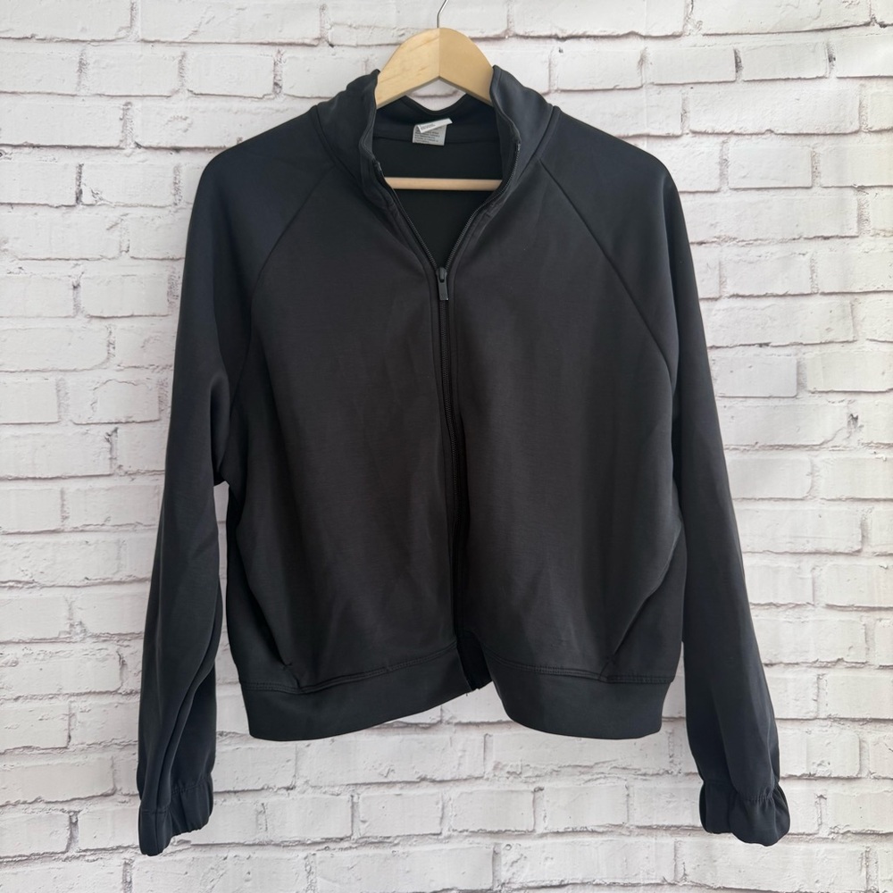 Airy Sleek Jogger Set Black